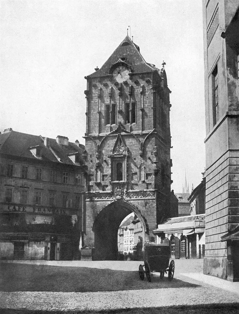 Prašná brána – historická fotografie