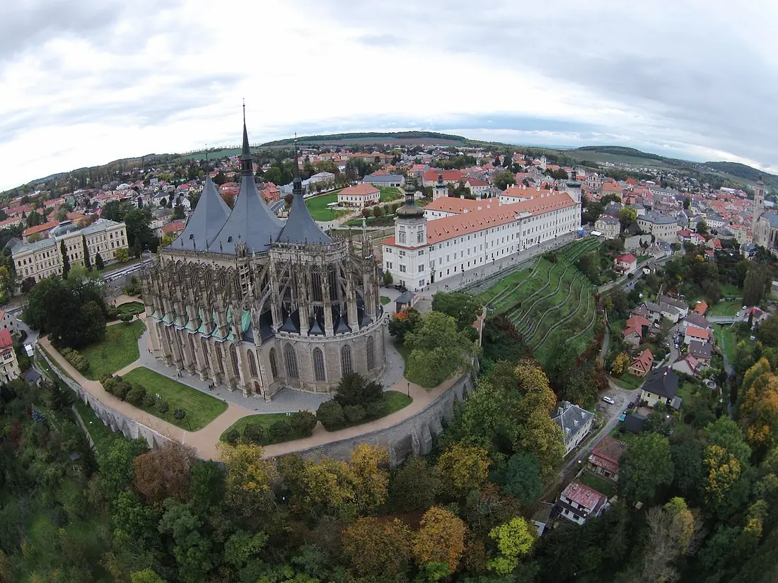 Kutná Hora – chrám svaté Barbory a jezuitská kolej